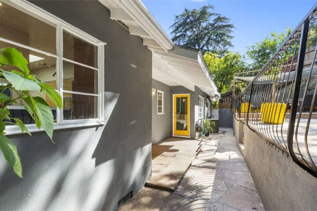 Photo of Outdoor in Beachwood Canyon