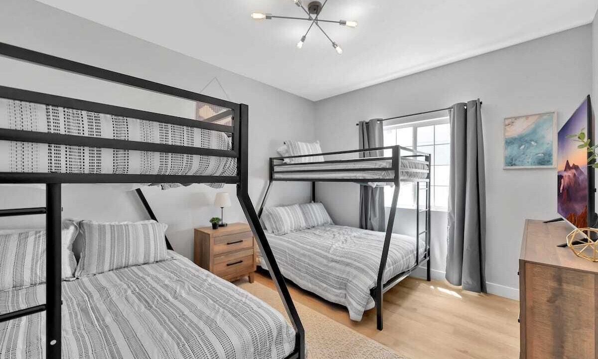 Photo of Bedroom in Belmont Shore