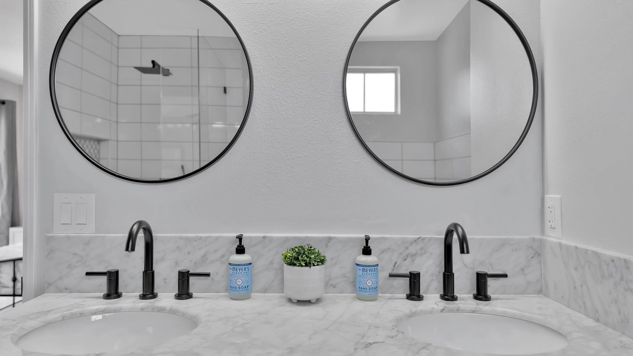 Photo of Bathroom in Belmont Shore