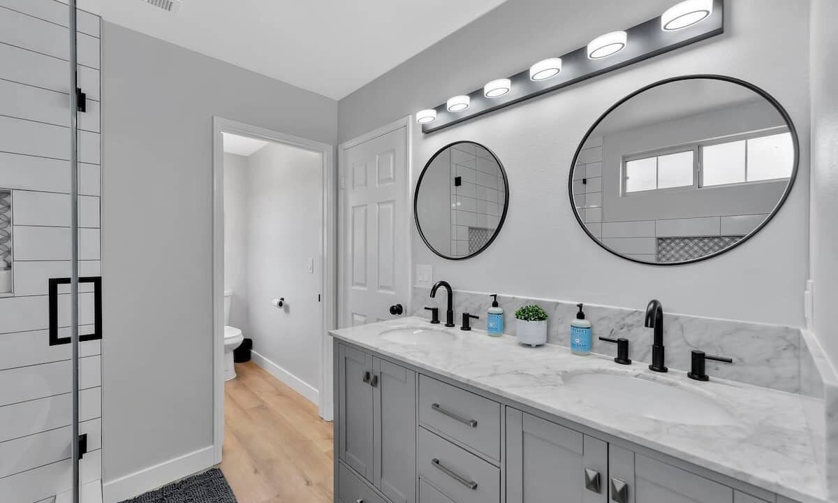 Photo of Bathroom in Belmont Shore