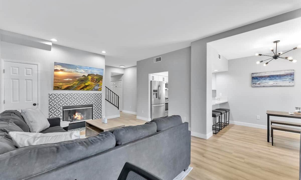 Photo of Livingroom in Belmont Shore