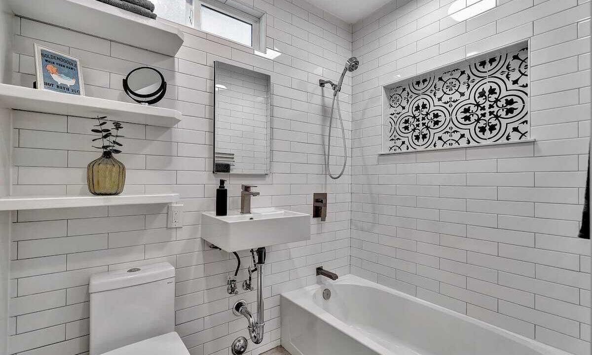 Photo of Bathroom in Belmont Shore