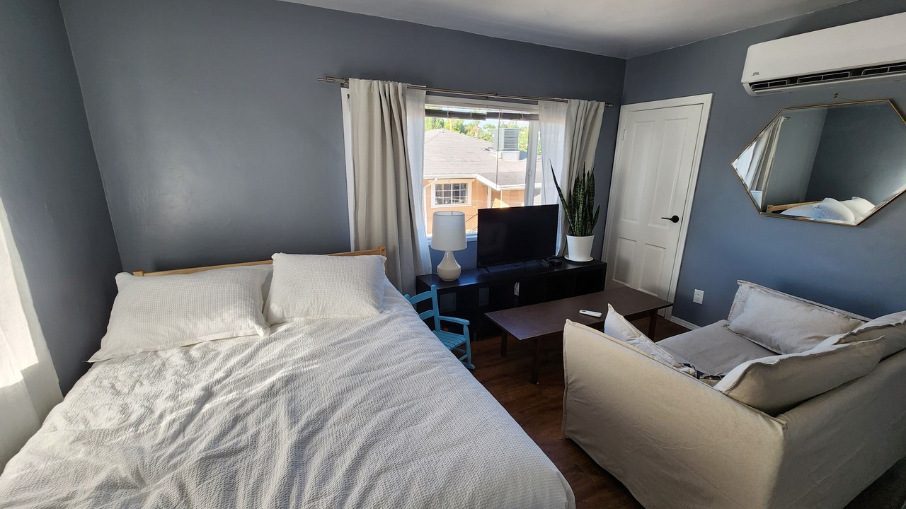 Photo of Bedroom in Los Feliz