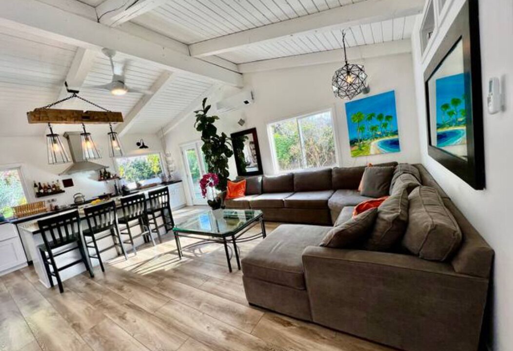 Photo of Livingroom in West Mesa