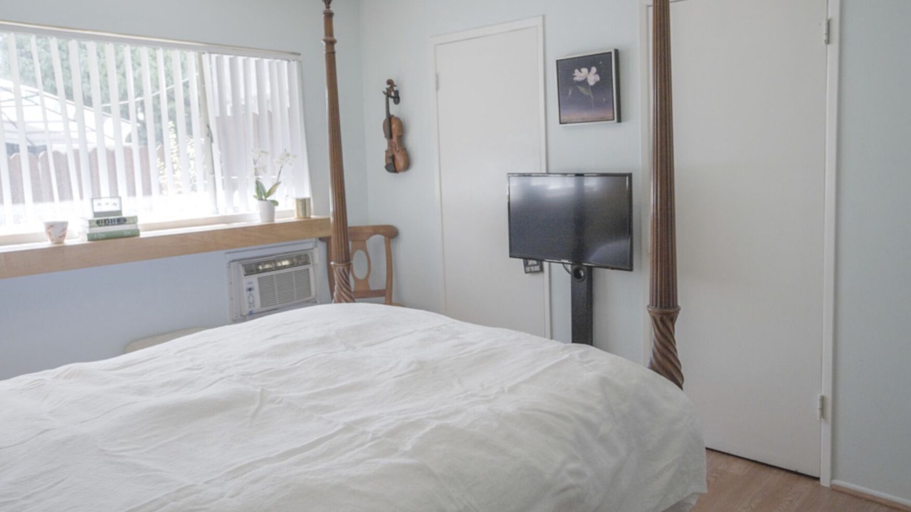 Photo of Bedroom in North Hollywood