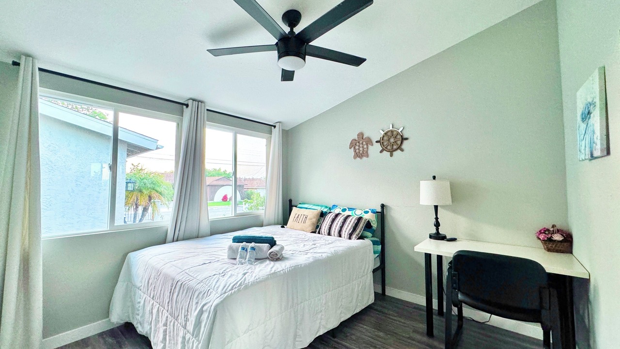 Photo of Bedroom in Allied Gardens