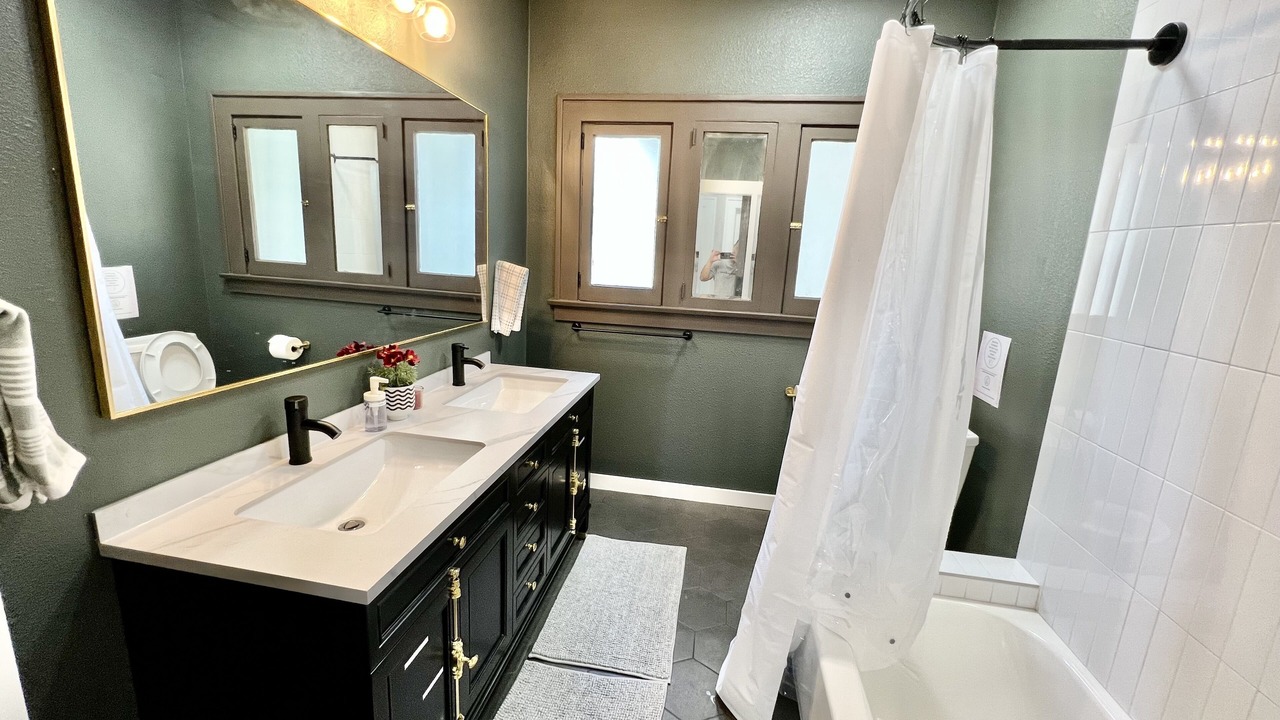 Photo of Bathroom in Henninger Park