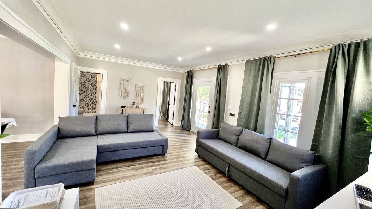 Photo of Livingroom in Henninger Park