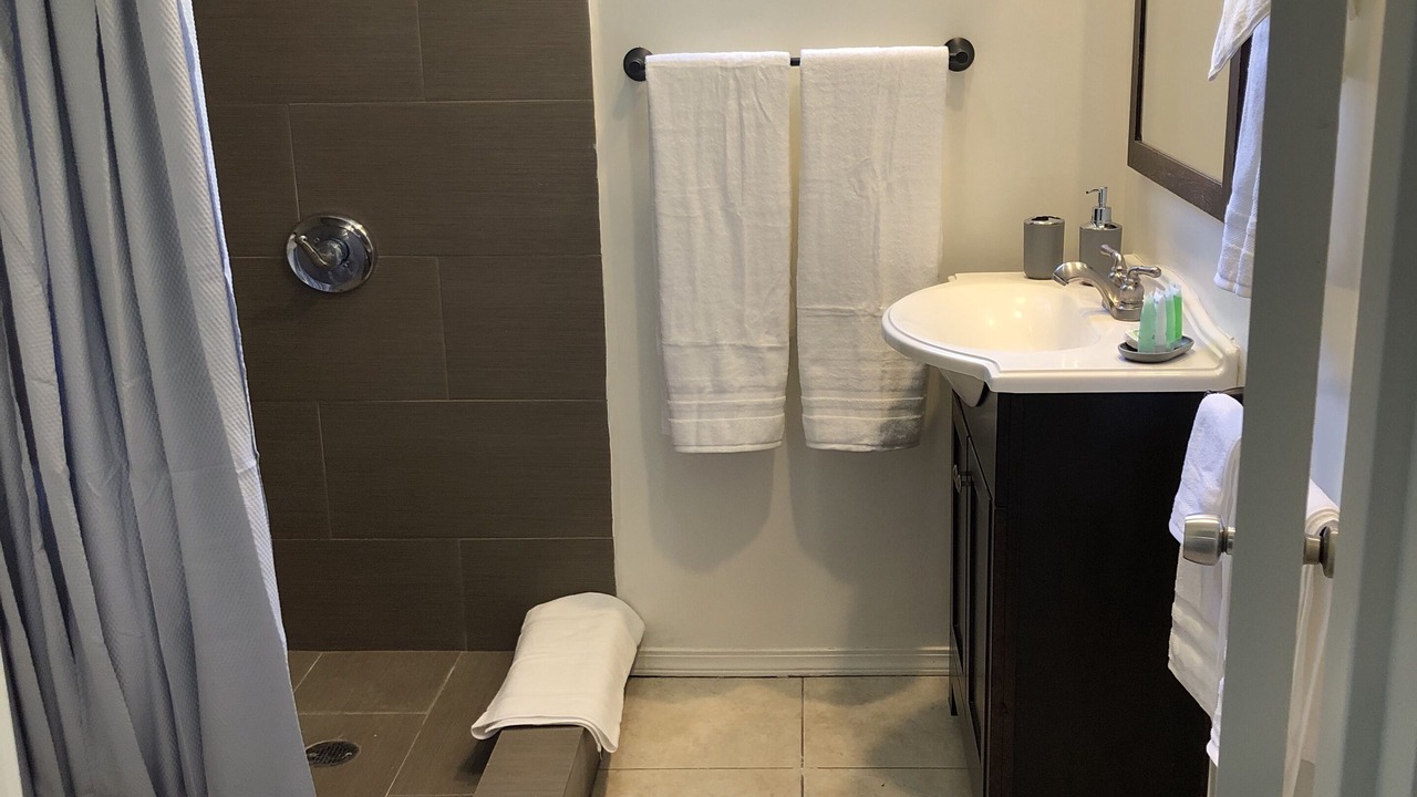 Photo of Bathroom in North Hollywood