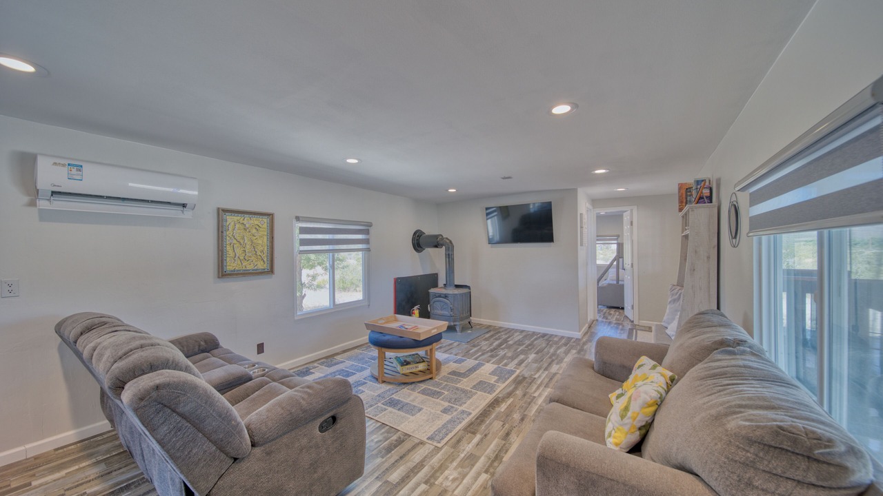 Photo of Livingroom in Mojave Desert