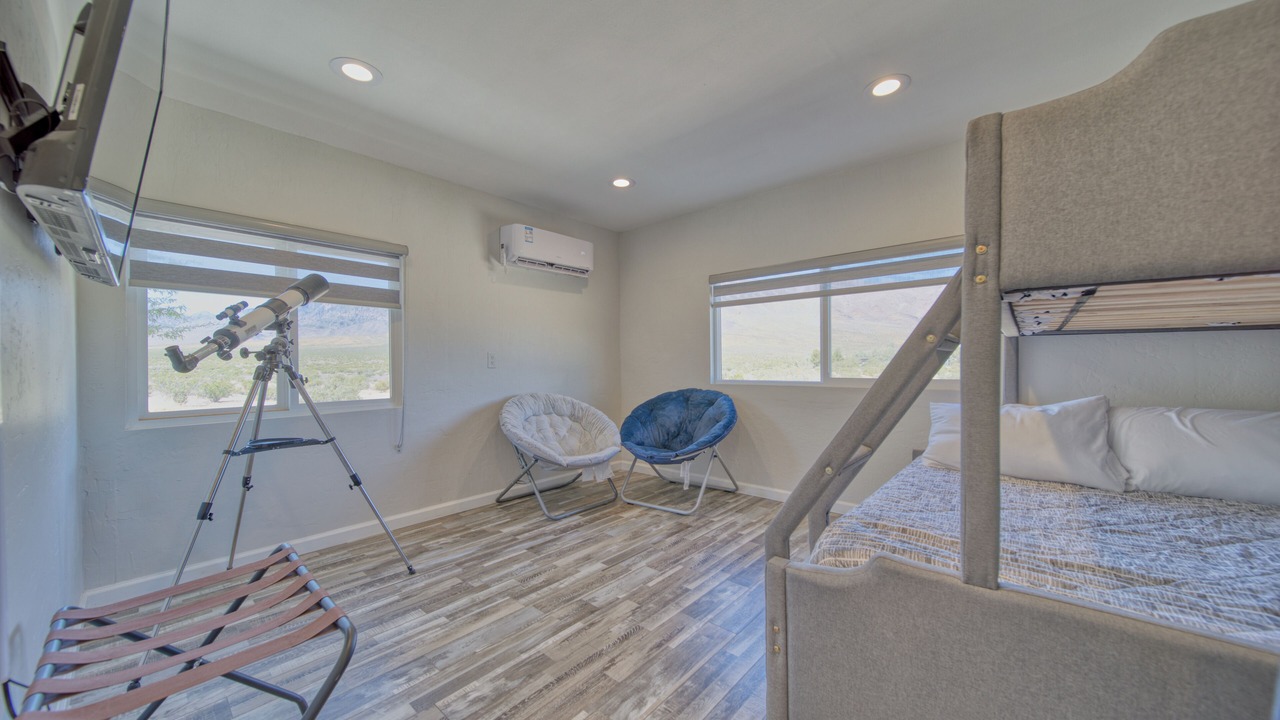 Photo of Bedroom in Mojave Desert