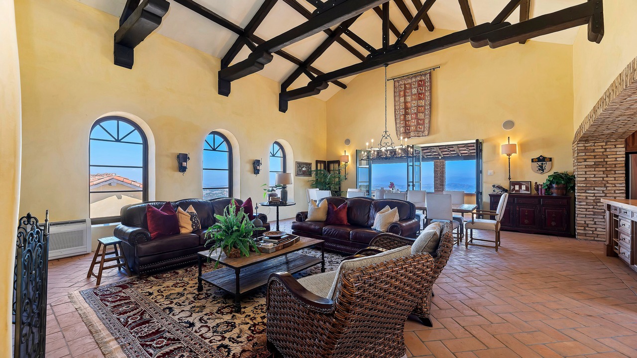 Photo of Livingroom in Murrieta