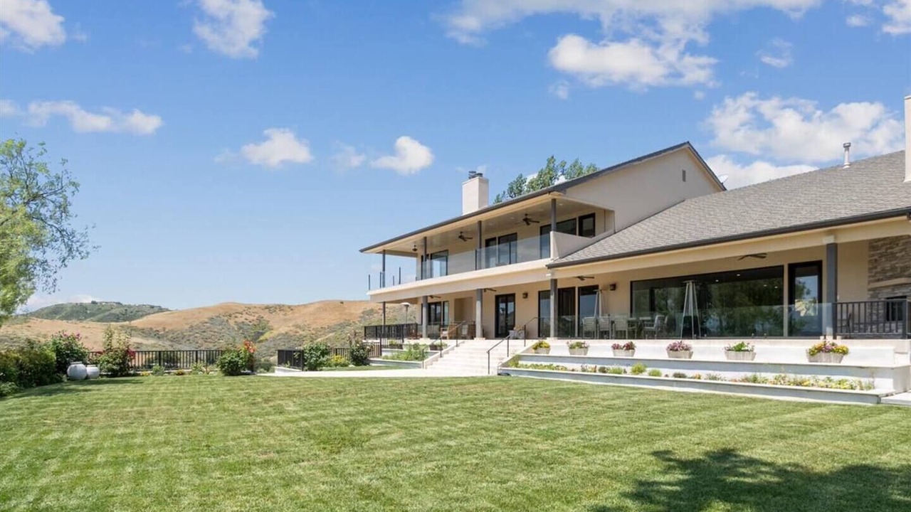 Photo of Others in Castaic