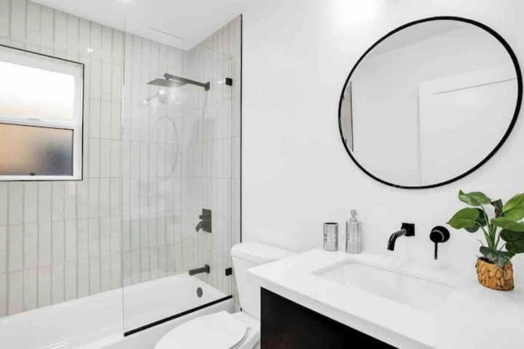 Photo of Bathroom in Park Mesa Heights