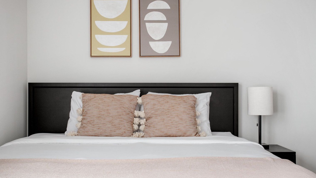 Photo of Bedroom in NoHo Arts District