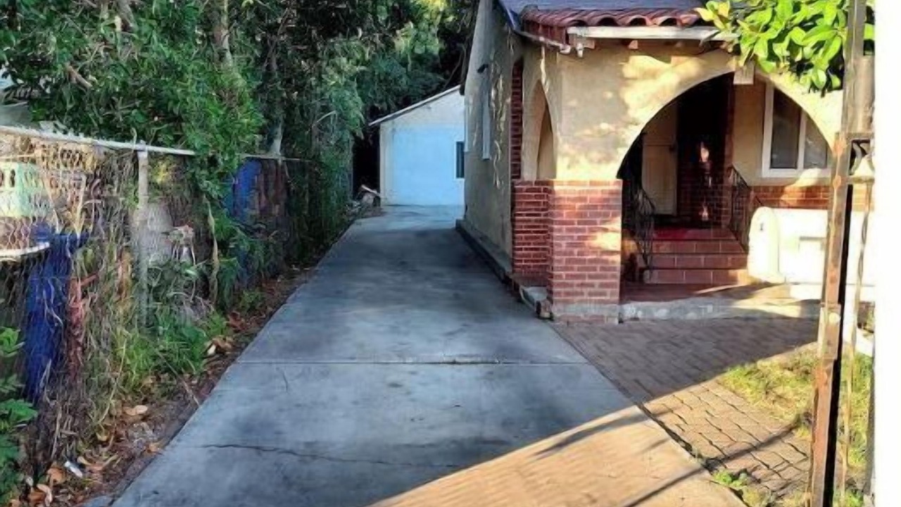 Photo of Outdoor in San Fernando