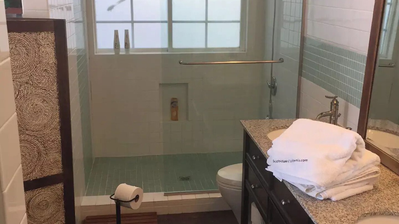 Photo of Bathroom in Sunset Beach