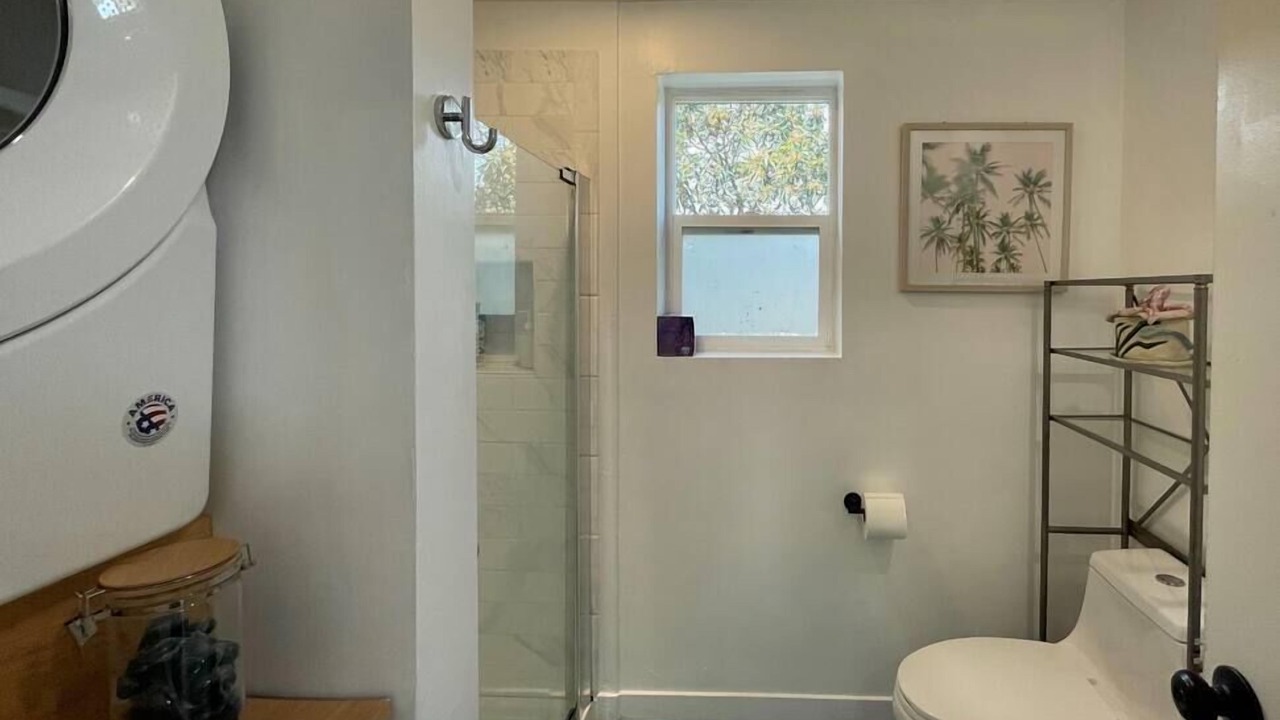 Photo of Bathroom in North Oak Park