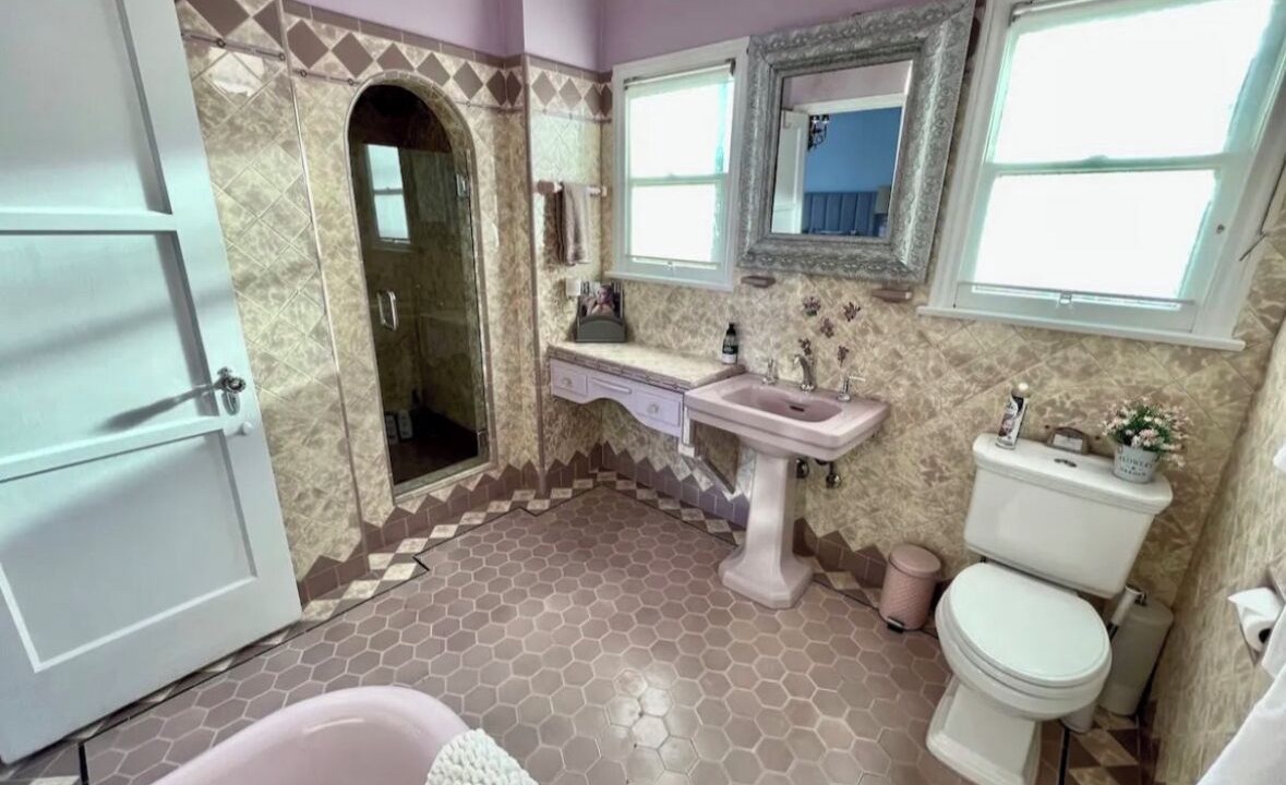 Photo of Bathroom in Northwest San Pedro
