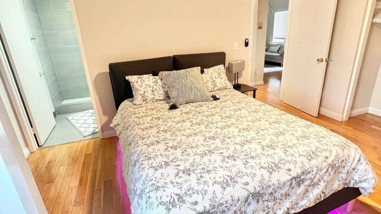 Photo of Bedroom in Carthay Circle