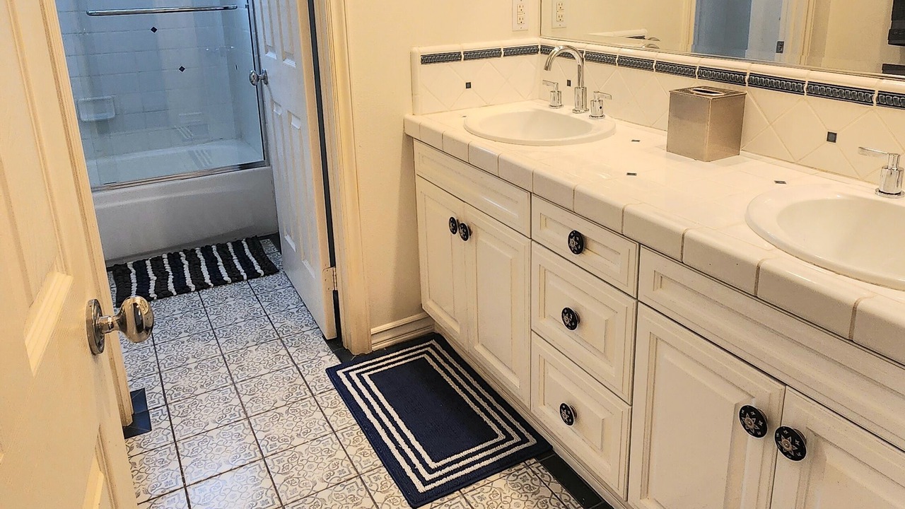 Photo of Bathroom in Turtle Ridge