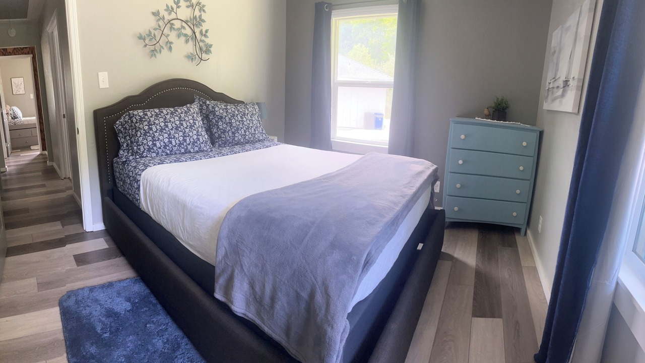 Photo of Bedroom in Orick