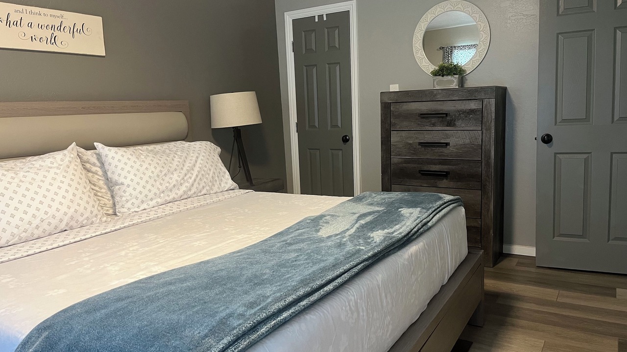 Photo of Bedroom in Orick