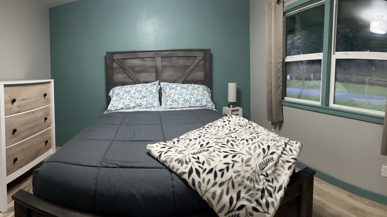Photo of Bedroom in Orick