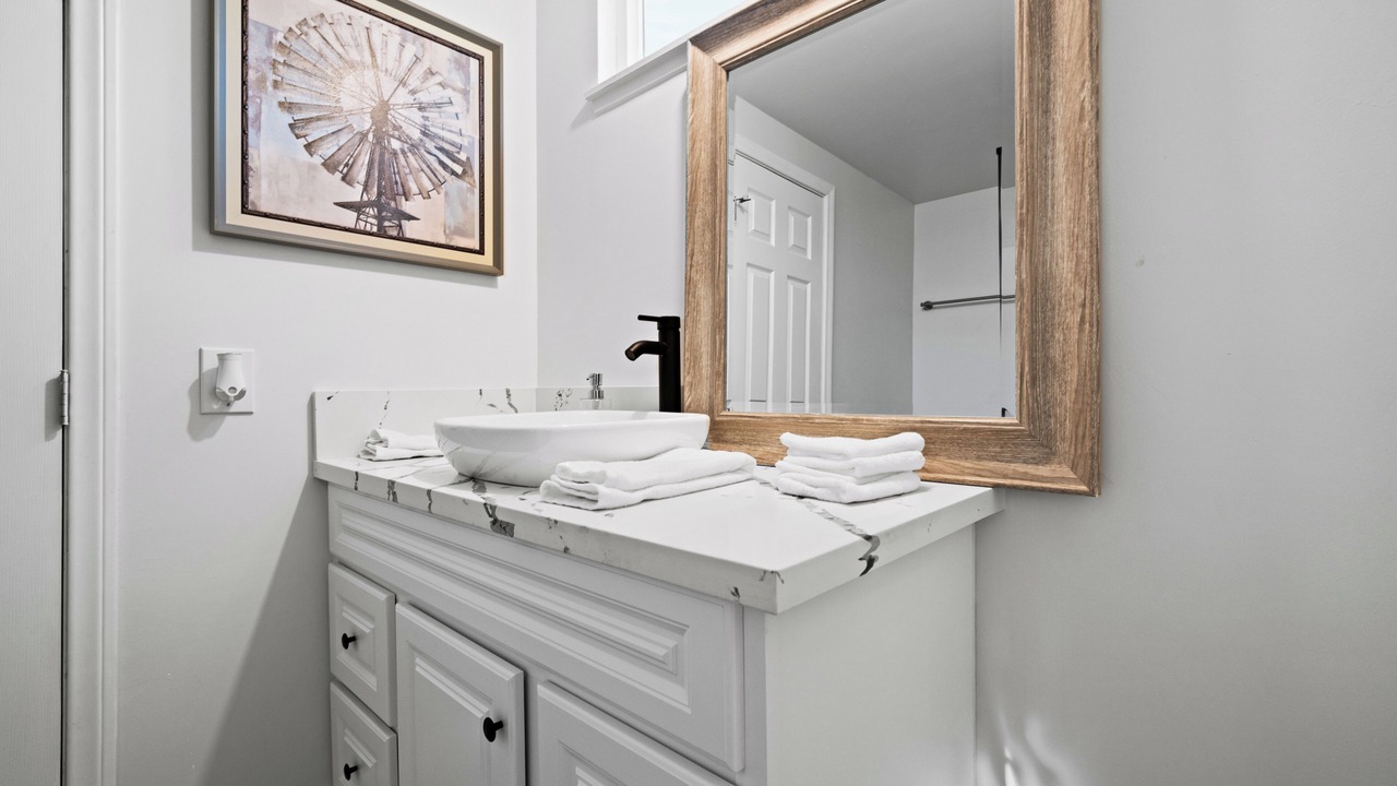 Photo of Bathroom in Orange
