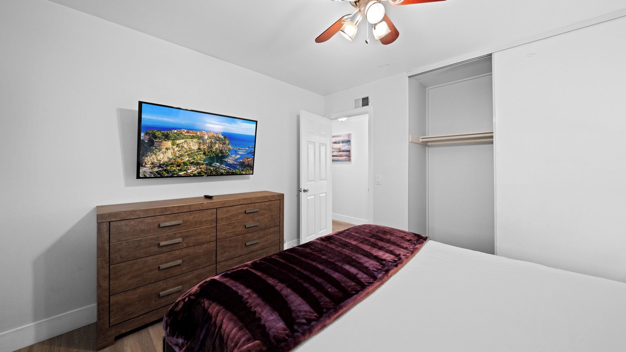 Photo of Bedroom in Orange