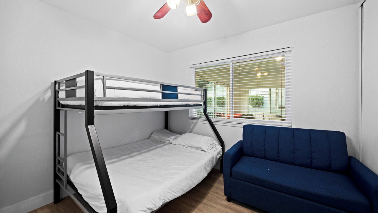 Photo of Bedroom in Orange