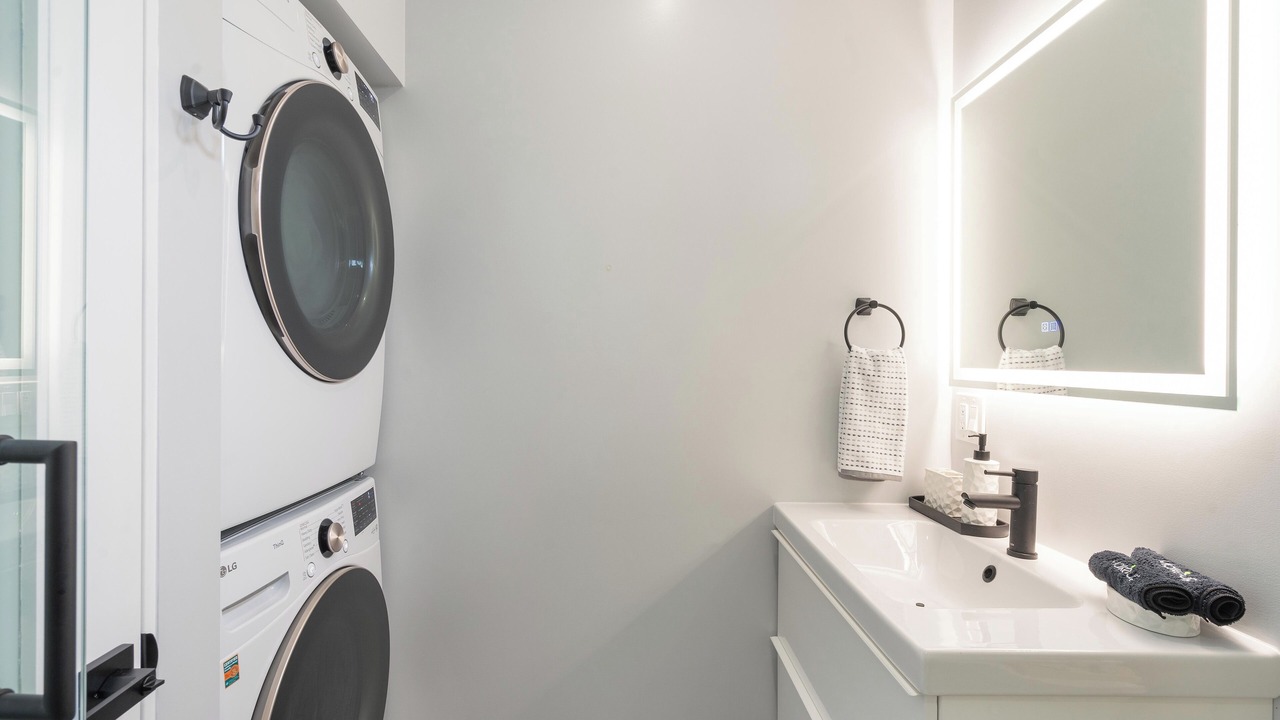 Photo of Bathroom in Del Aire