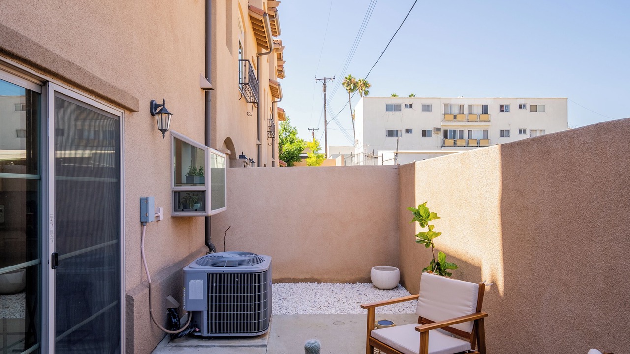 Photo of Patio Balcony in San Gabriel