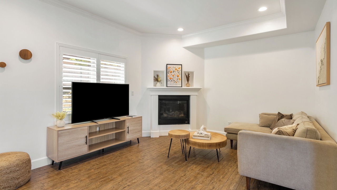 Photo of Livingroom in San Gabriel