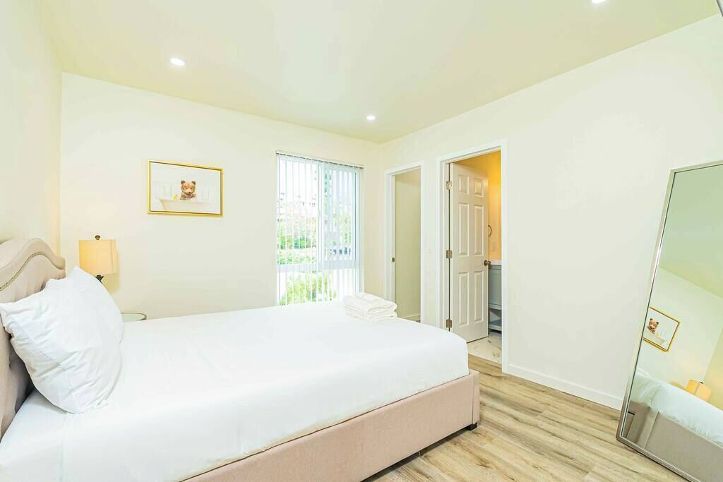Photo of Bedroom in Altadena