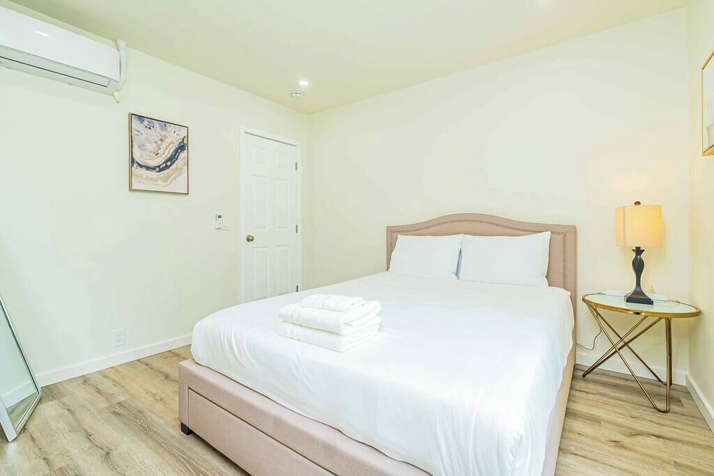 Photo of Bedroom in Altadena