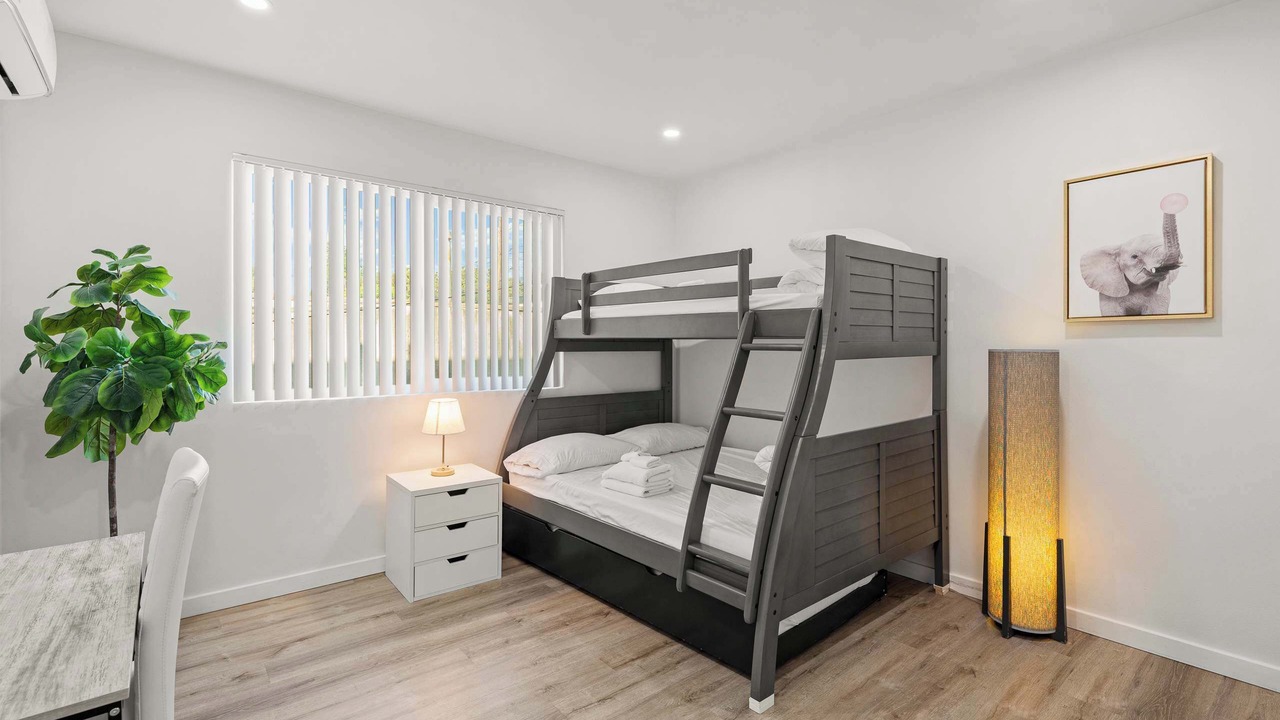 Photo of Bedroom in Altadena