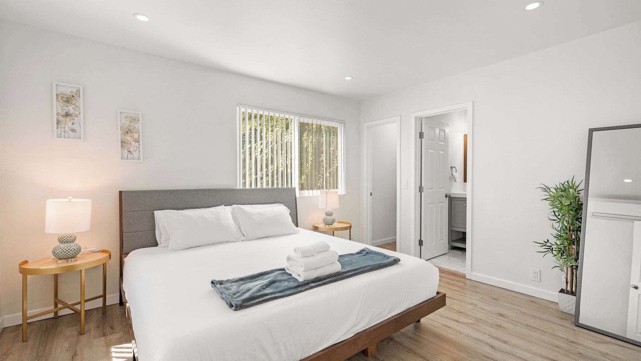 Photo of Bedroom in Altadena