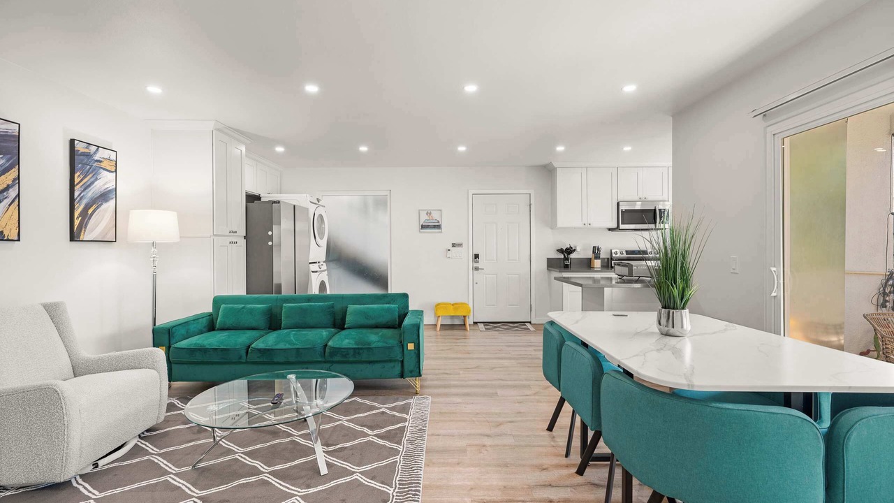 Photo of Livingroom in Altadena