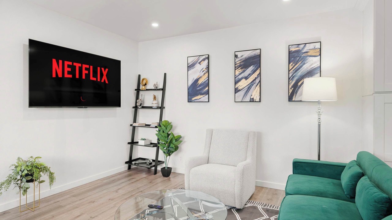 Photo of Livingroom in Altadena