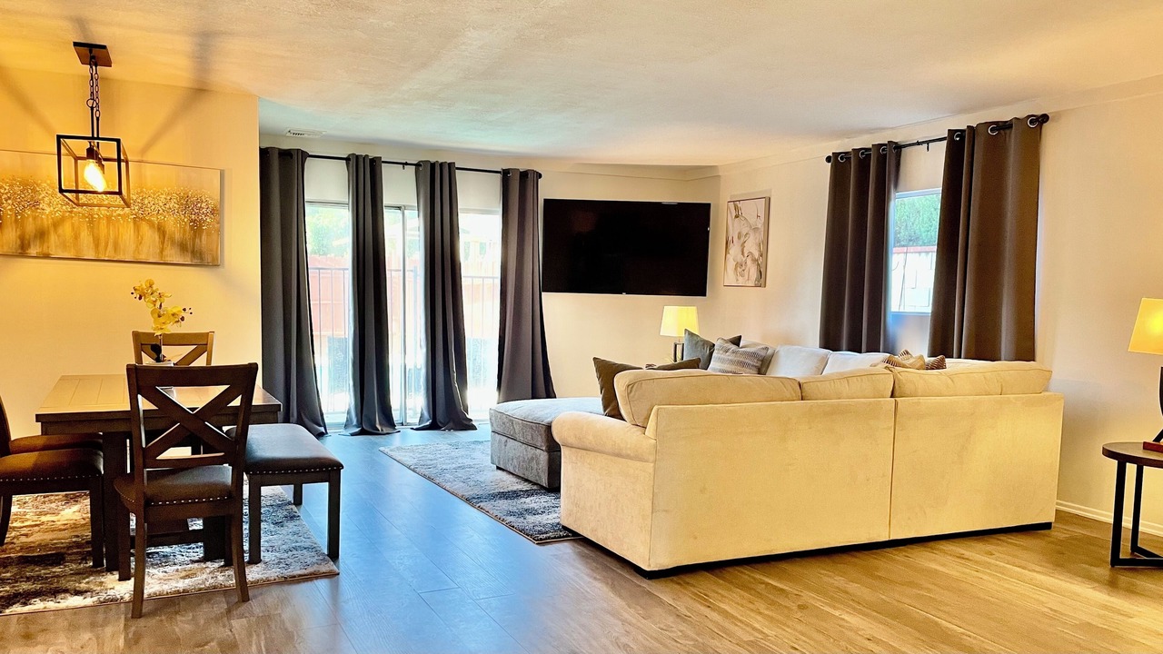Photo of Livingroom in Azusa
