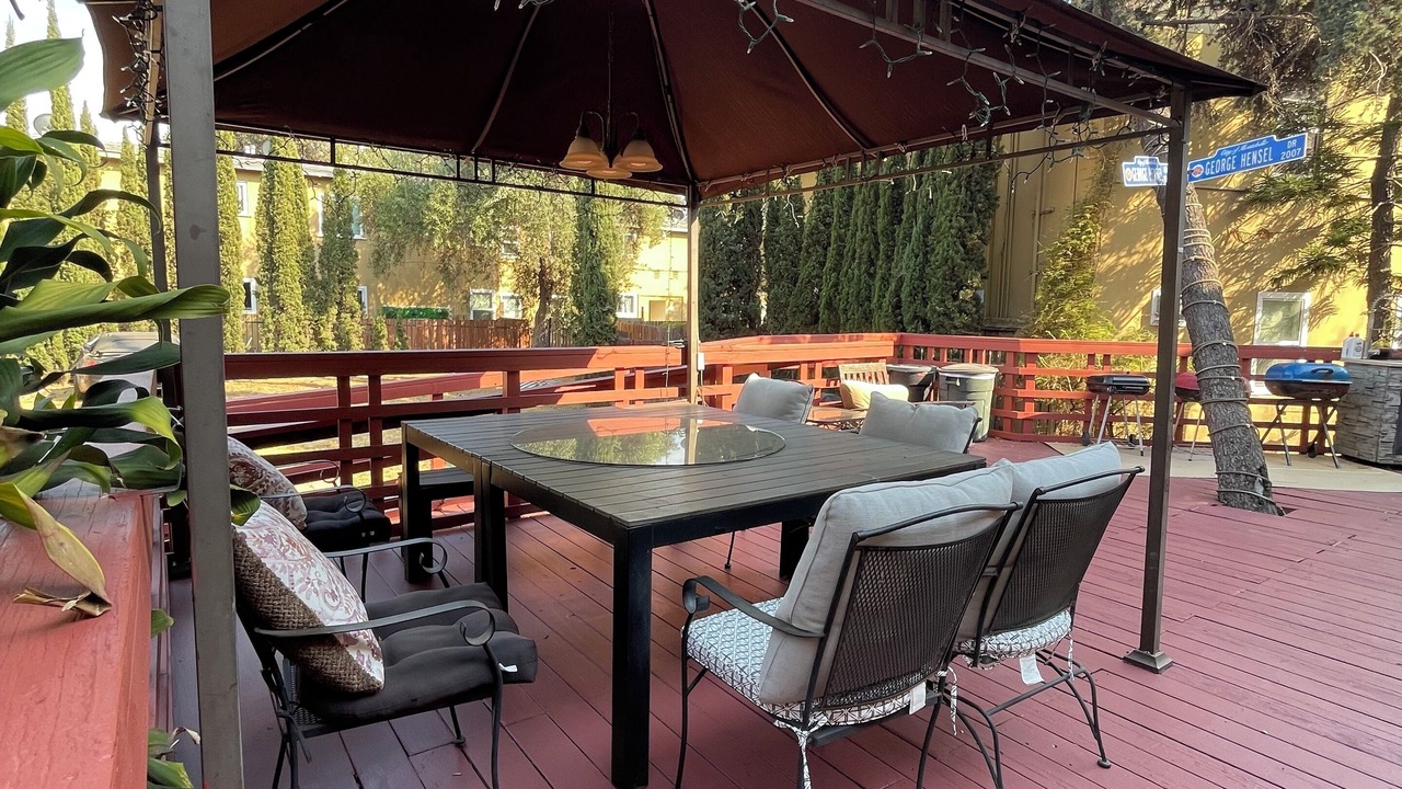 Photo of Outdoor in Montebello