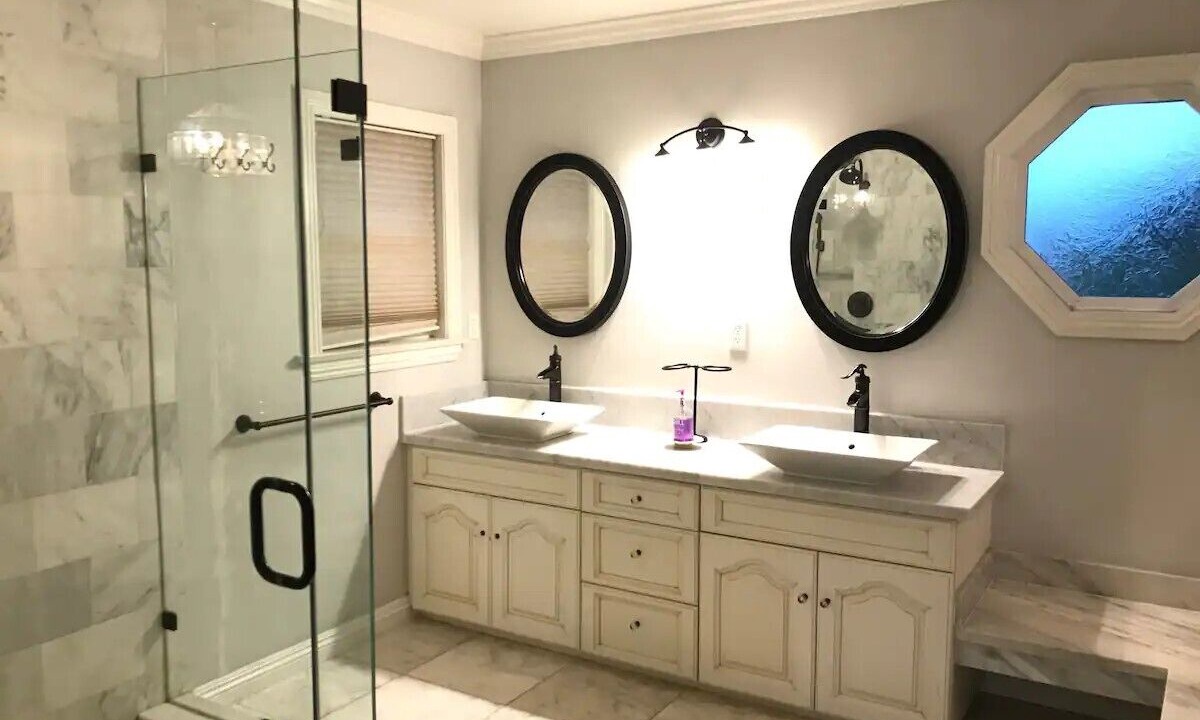 Photo of Bathroom in Montebello