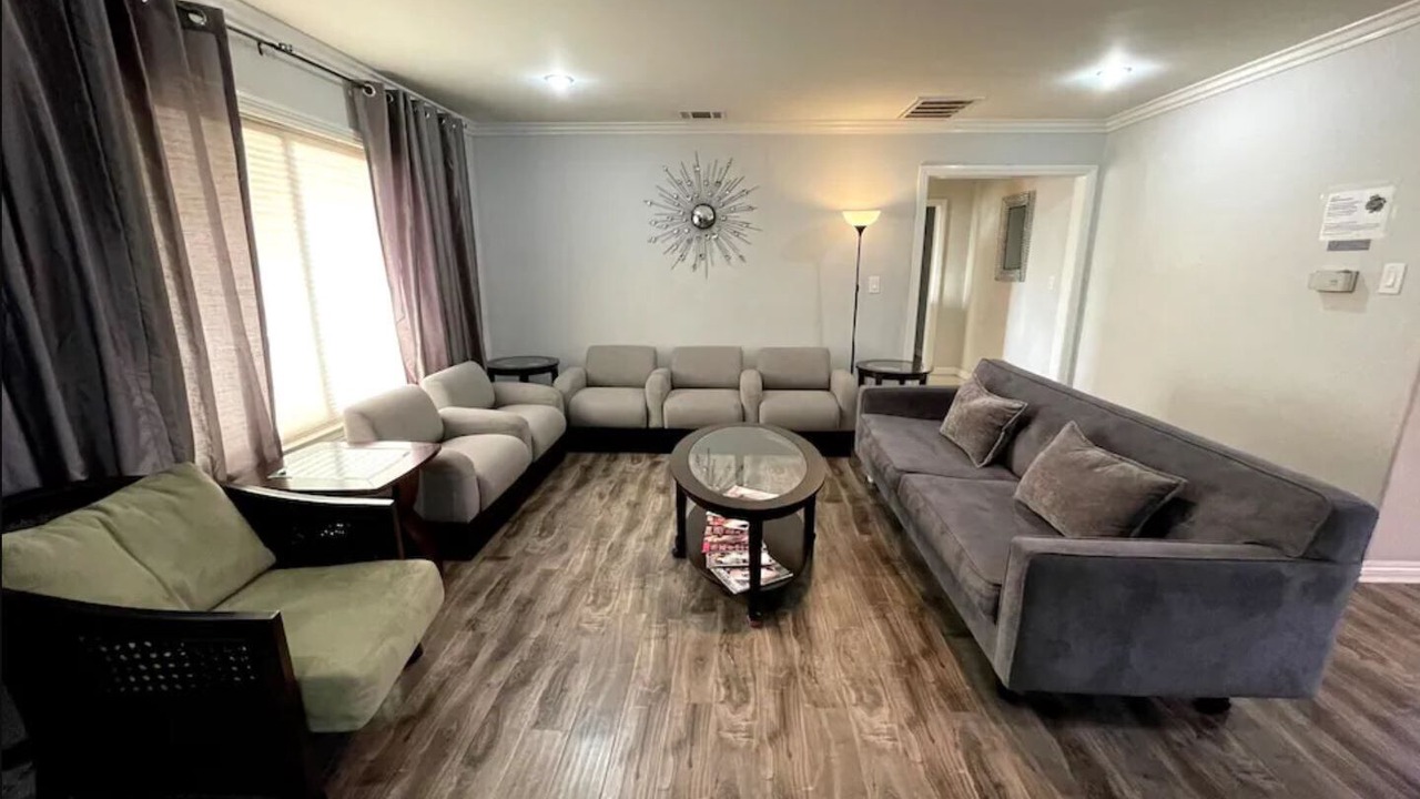 Photo of Livingroom in Montebello