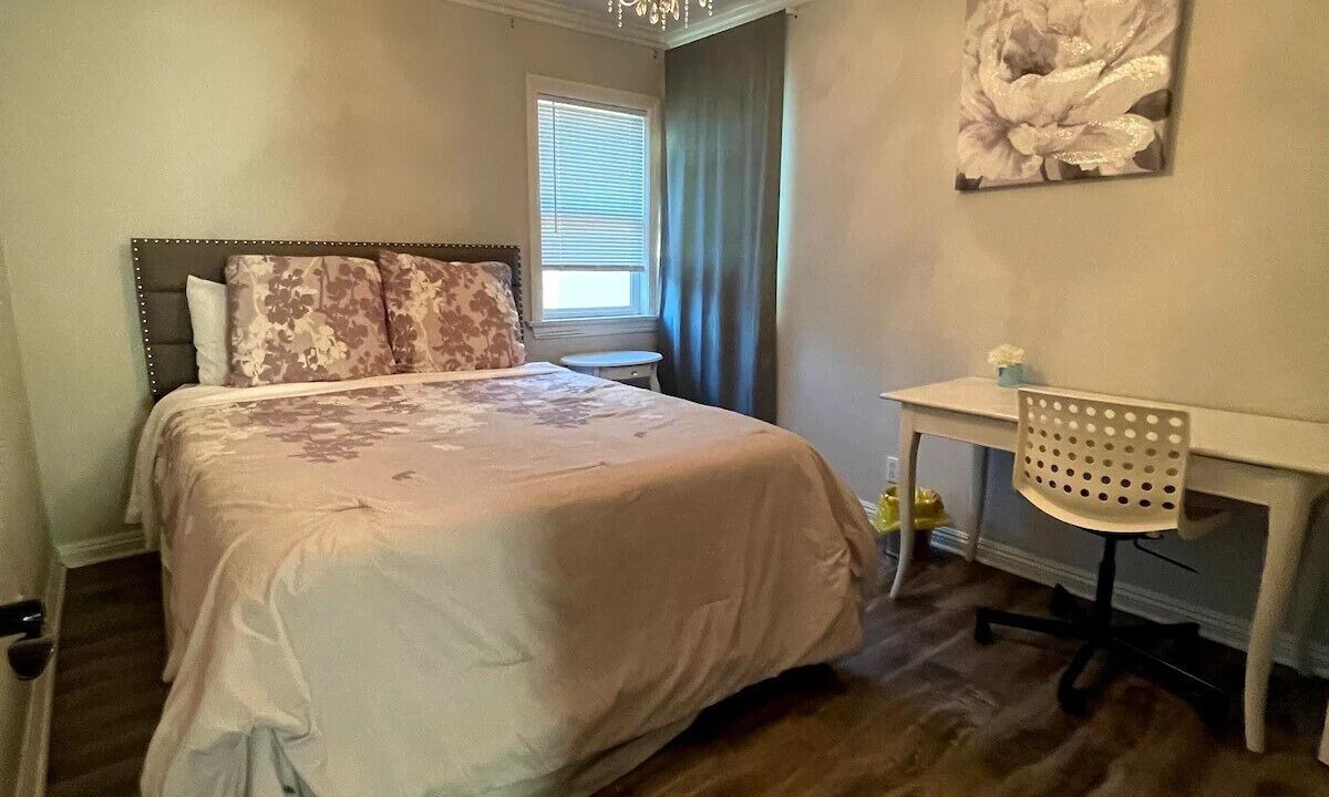 Photo of Bedroom in Montebello