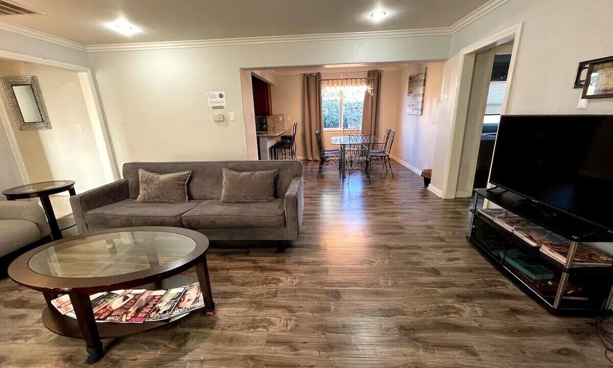 Photo of Livingroom in Montebello