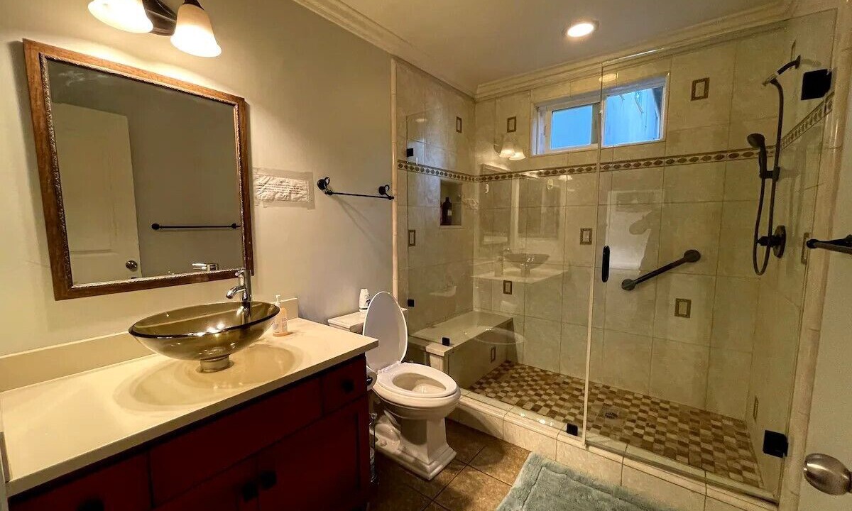 Photo of Bathroom in Montebello