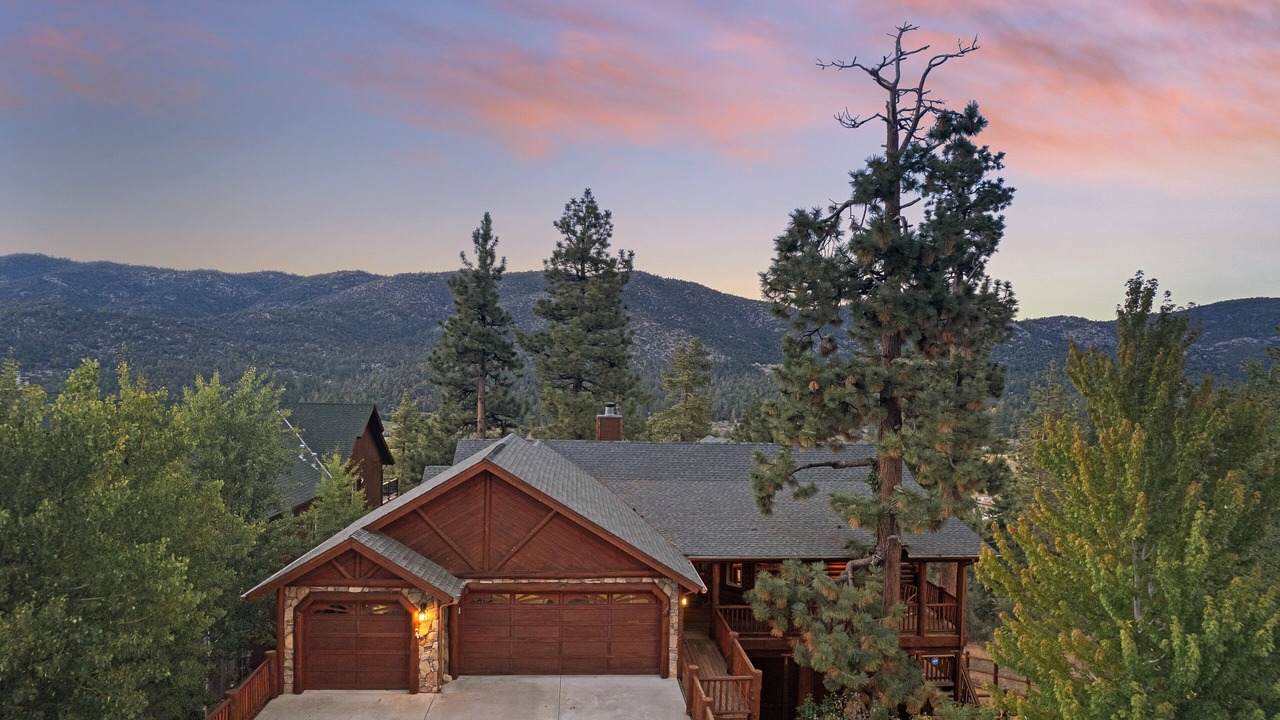 Photo of Outdoor in Castle Glen Estates