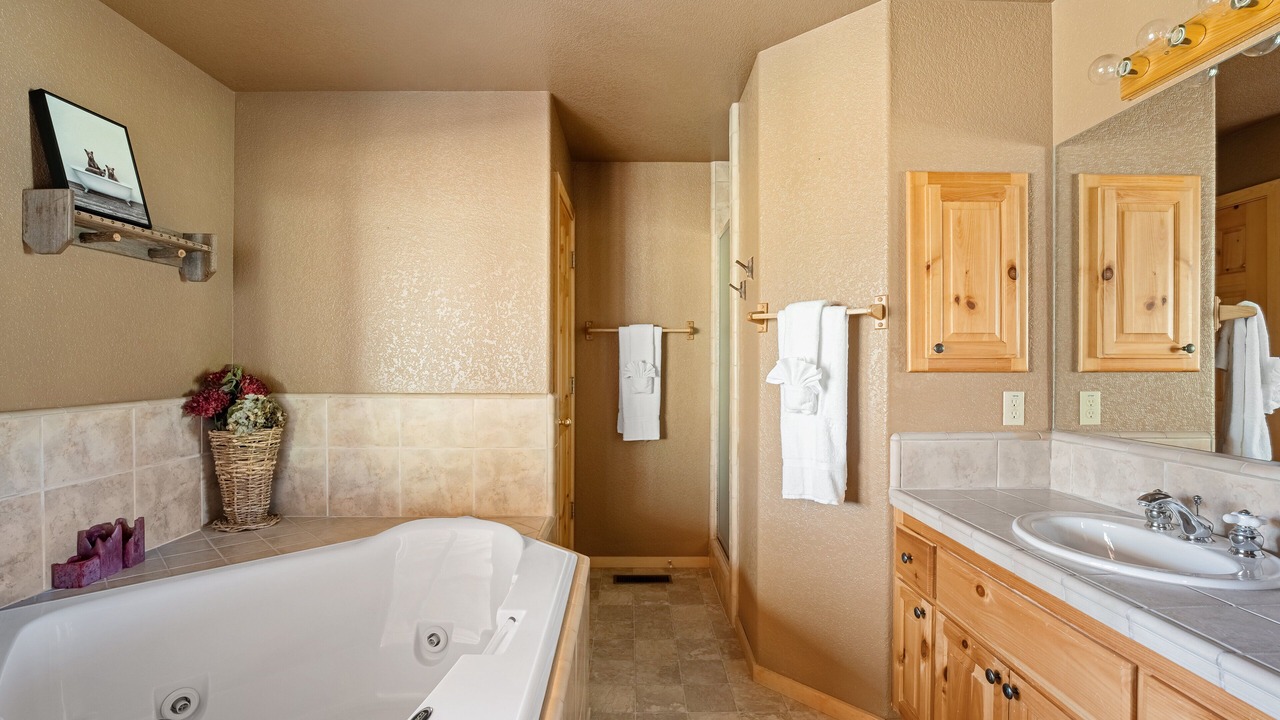 Photo of Bathroom in Castle Glen Estates