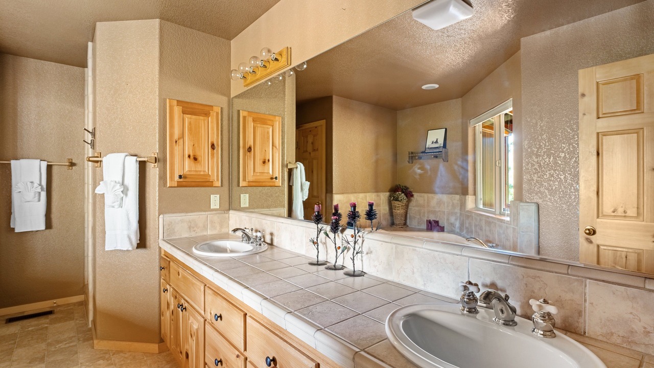 Photo of Bathroom in Castle Glen Estates